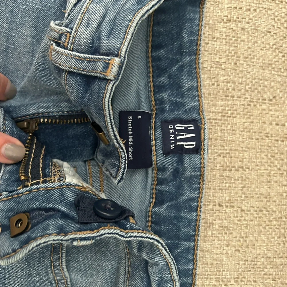 Girls gap denim midi shorts